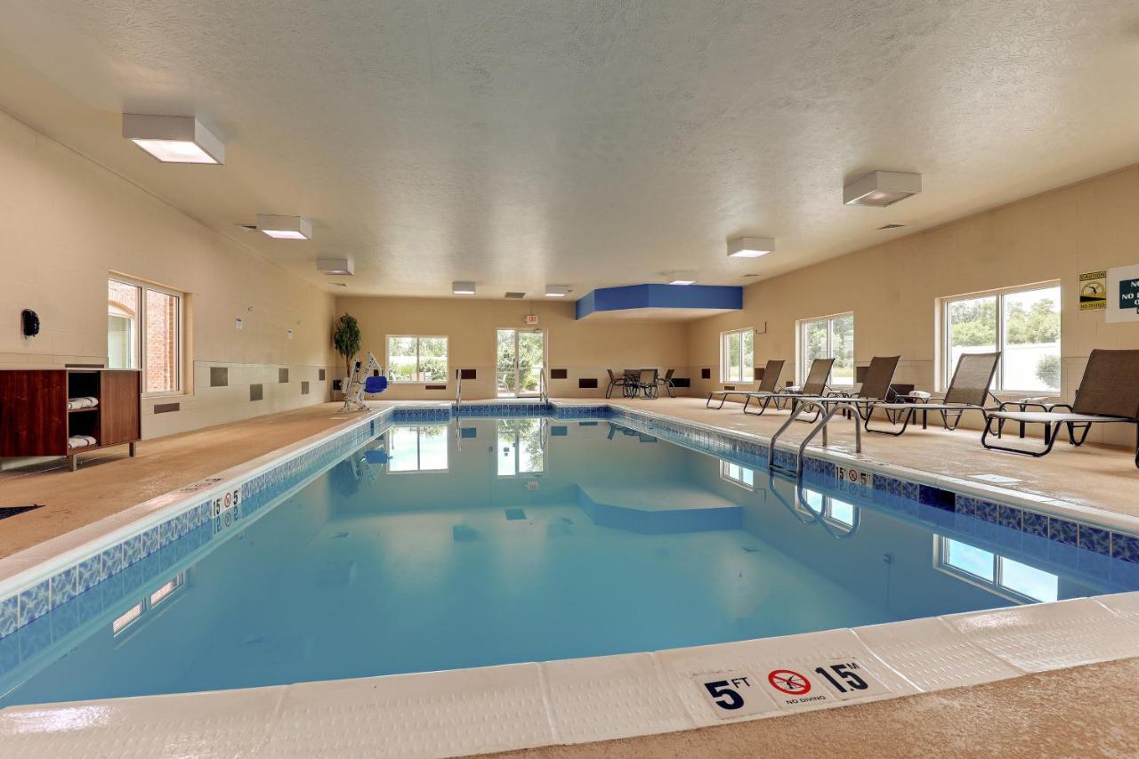 Holiday Inn Express Campbellsville By Ihg Exterior foto